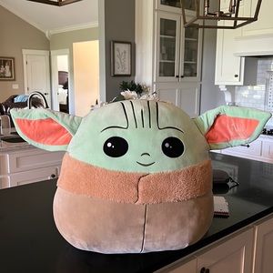 Baby Yoda squishmellow